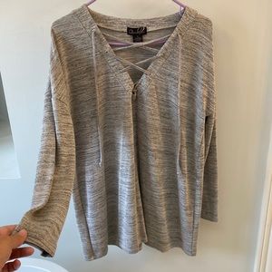 Long sleeve, v-neck